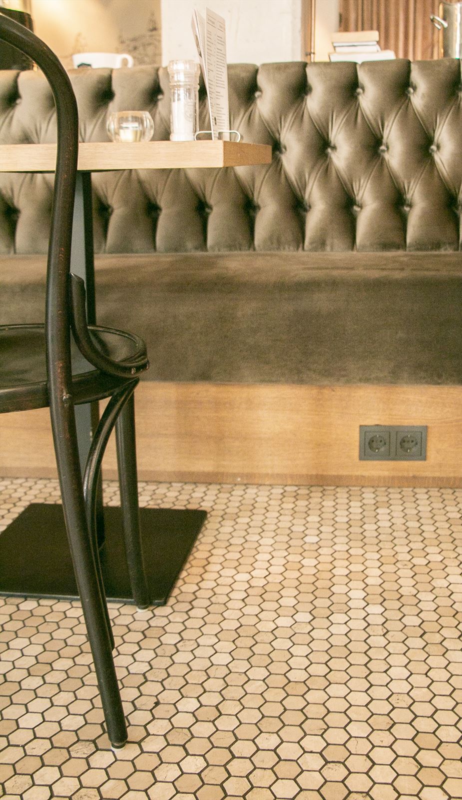 Mosaic Hexagon Plain Bottocino