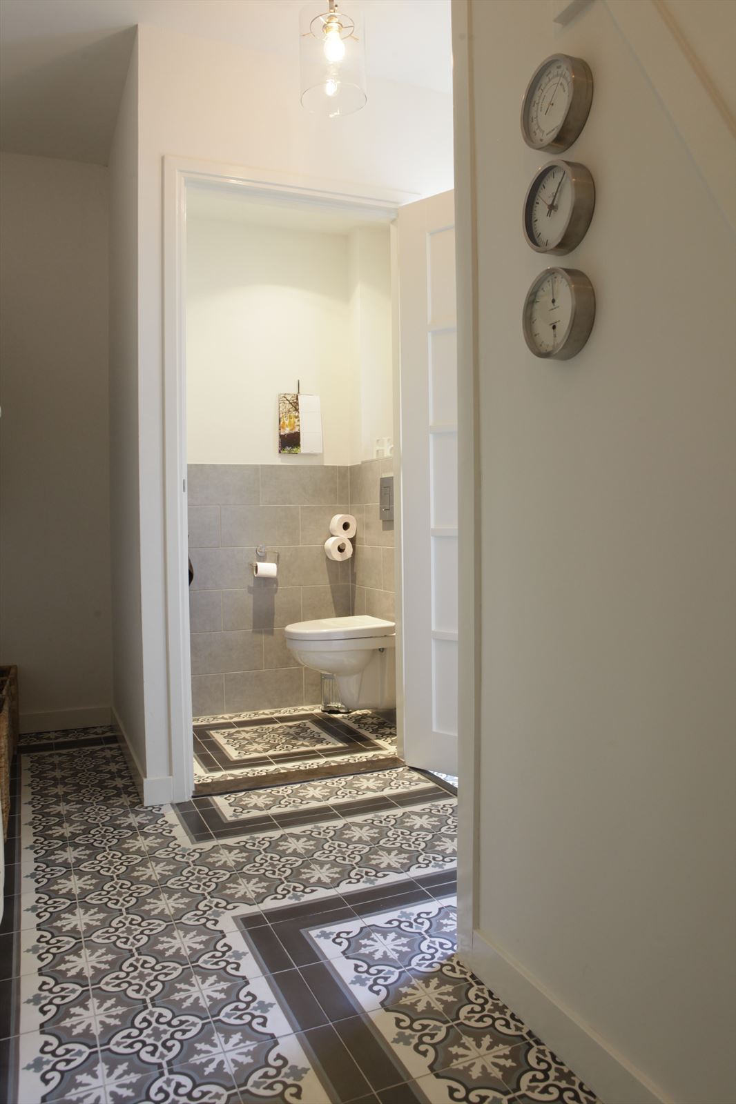 Gris 18 Border