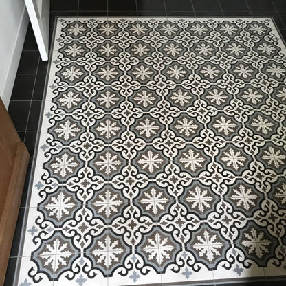 Gris 18 Border