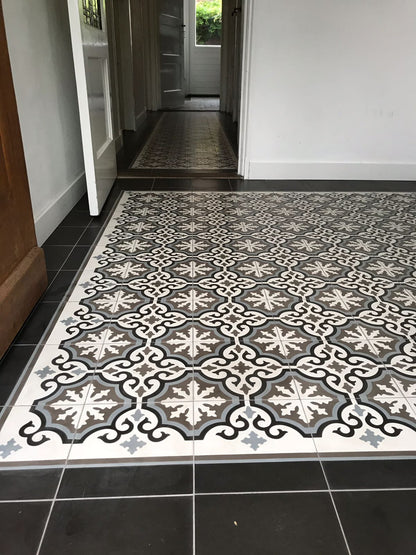 Gris 18 Border