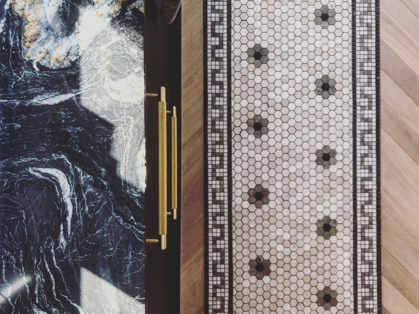 Mosaic Hexagon Plain Bottocino