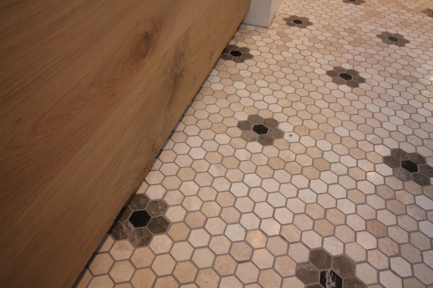Mosaic Hexagon Plain Bottocino