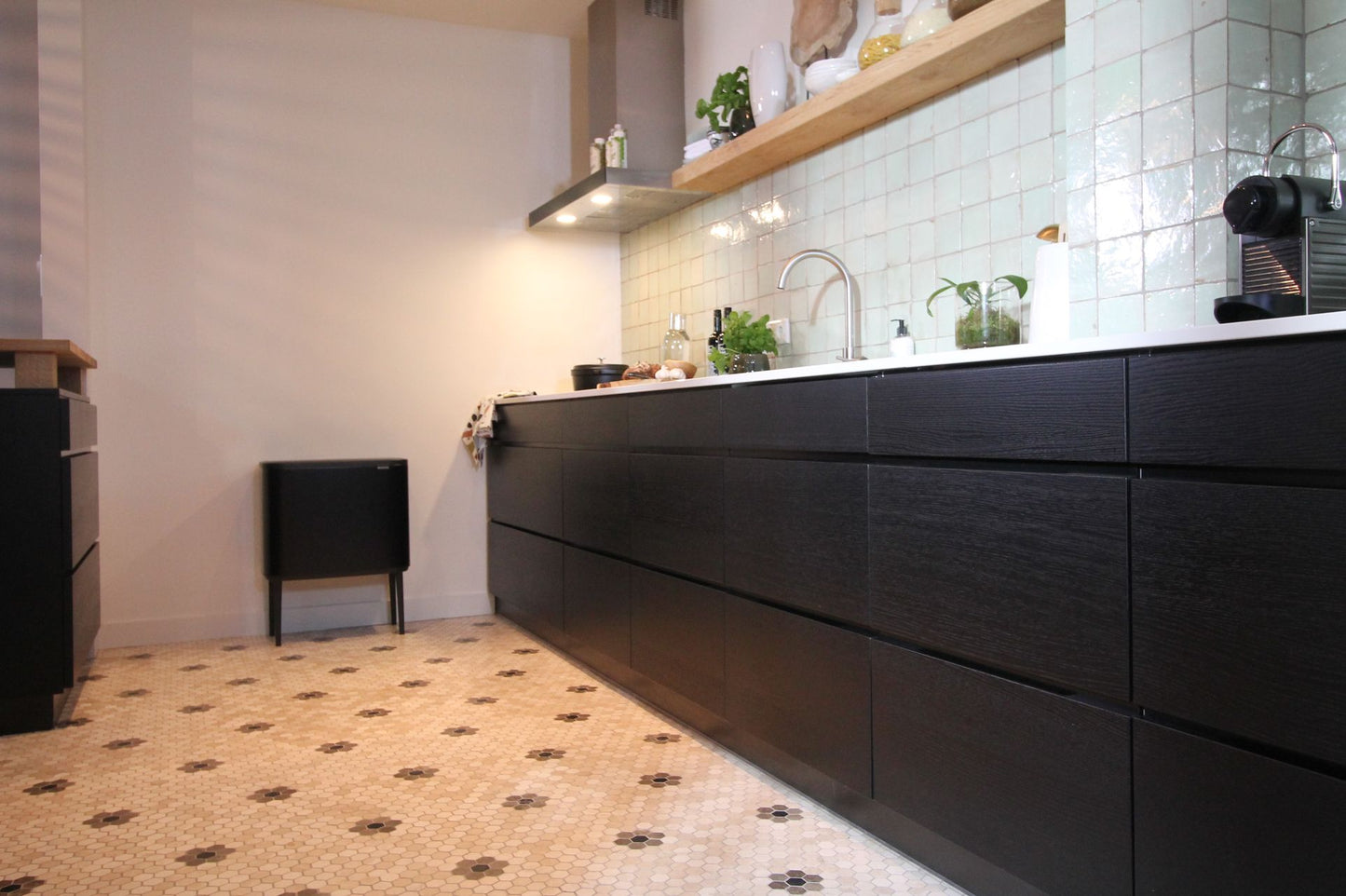 Mosaic Hexagon Plain Bottocino