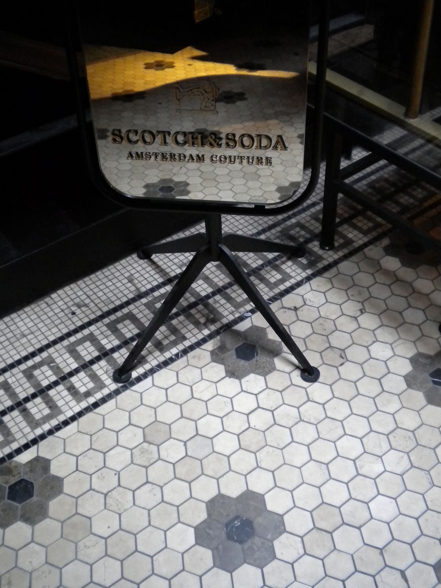 Mosaic Border Half Pattern Bottocino