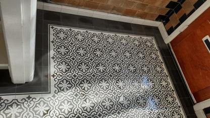 Negra 01 Inside Corner
