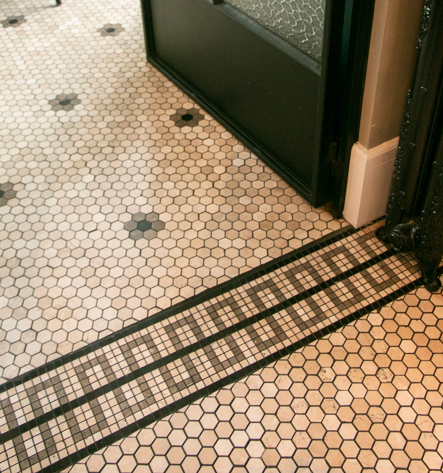 Mosaic Border Pattern Bottocino