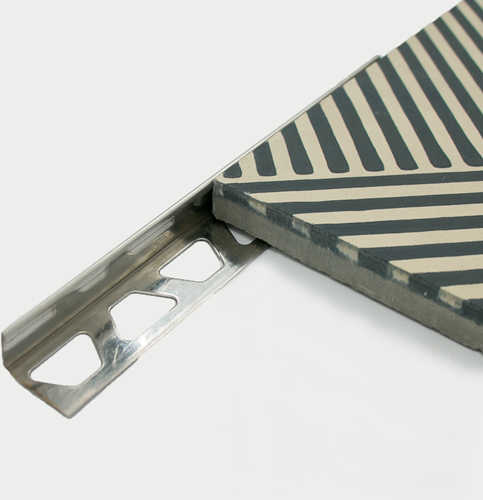 Corner Profile Alumunium 17,5 mm  17.5mm x 2,5 mtr